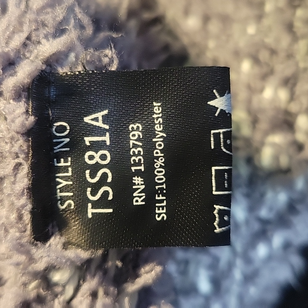 Pol Gray Heart Pattern Fuzzy Oversized Popcorn Kn… - image 7